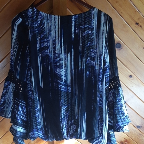 Ab Studio Bell sleeved top 155 - Picture 5 of 5